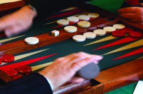 AIG-Backgammon